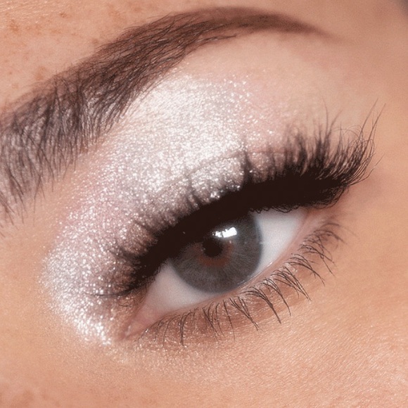 EYE LUSTRE-GLITTER LIQUID SHADOW TOPPER IN SHADE “CUPID” - Picture 4 of 7